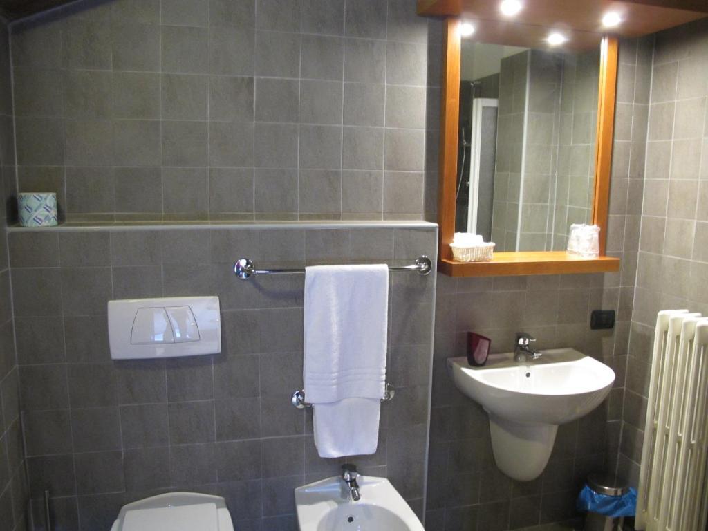 Casa Alpina Don Guanella Bed & Breakfast Macugnaga Room photo