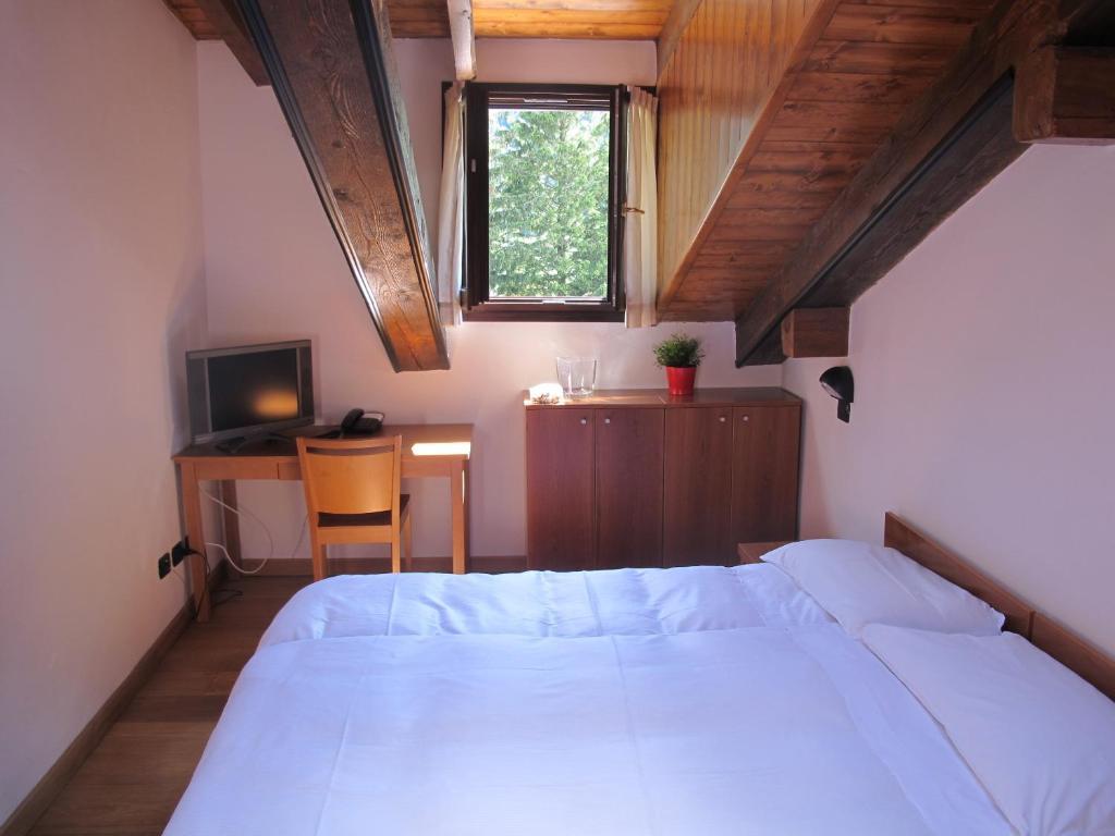 Casa Alpina Don Guanella Bed & Breakfast Macugnaga Room photo