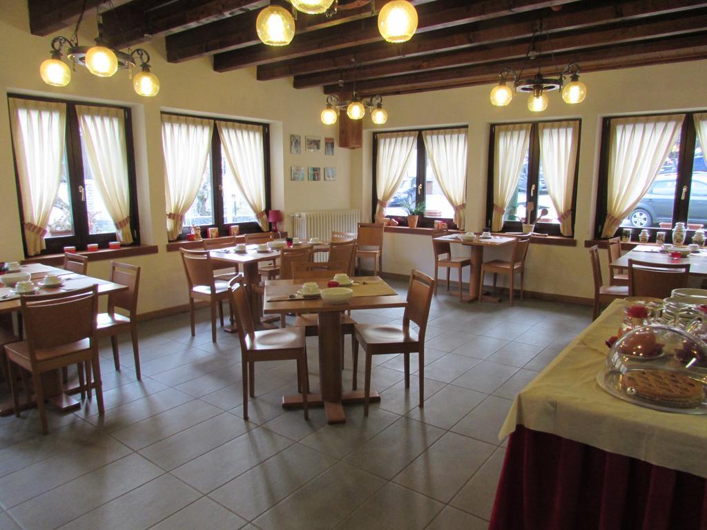Casa Alpina Don Guanella Bed & Breakfast Macugnaga Exterior photo