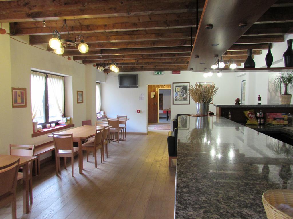 Casa Alpina Don Guanella Bed & Breakfast Macugnaga Exterior photo