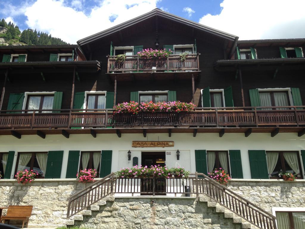 Casa Alpina Don Guanella Bed & Breakfast Macugnaga Exterior photo